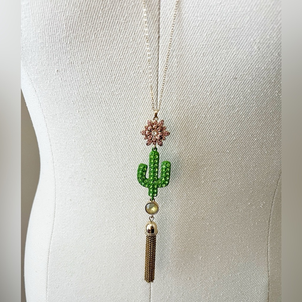 Lane Bryant caucus necklace